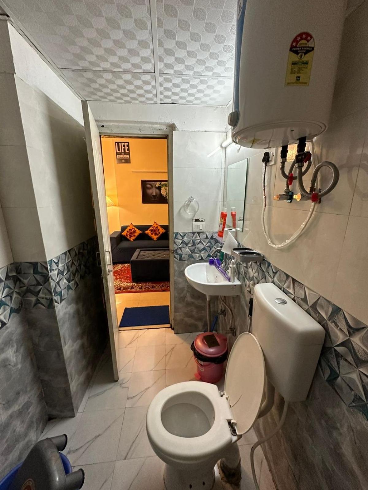 Royal Ambience Apartment Газиабад Екстериор снимка