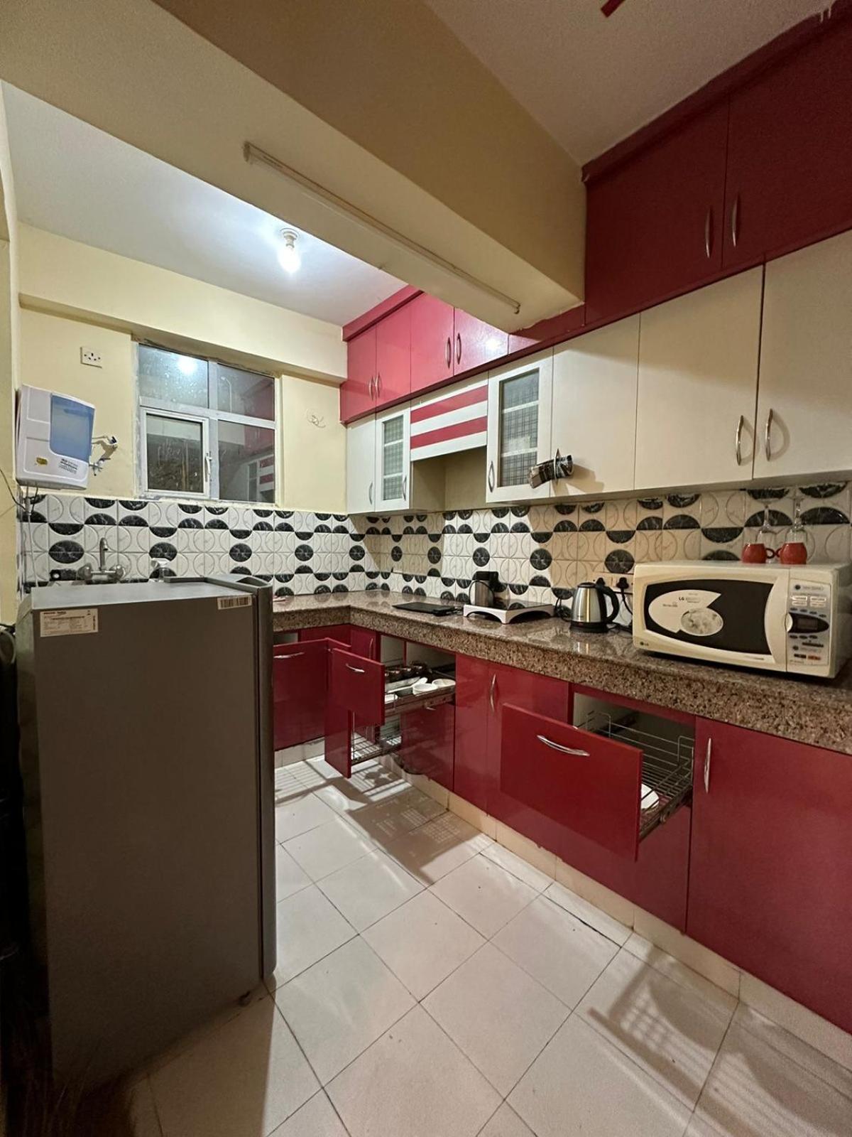 Royal Ambience Apartment Газиабад Екстериор снимка