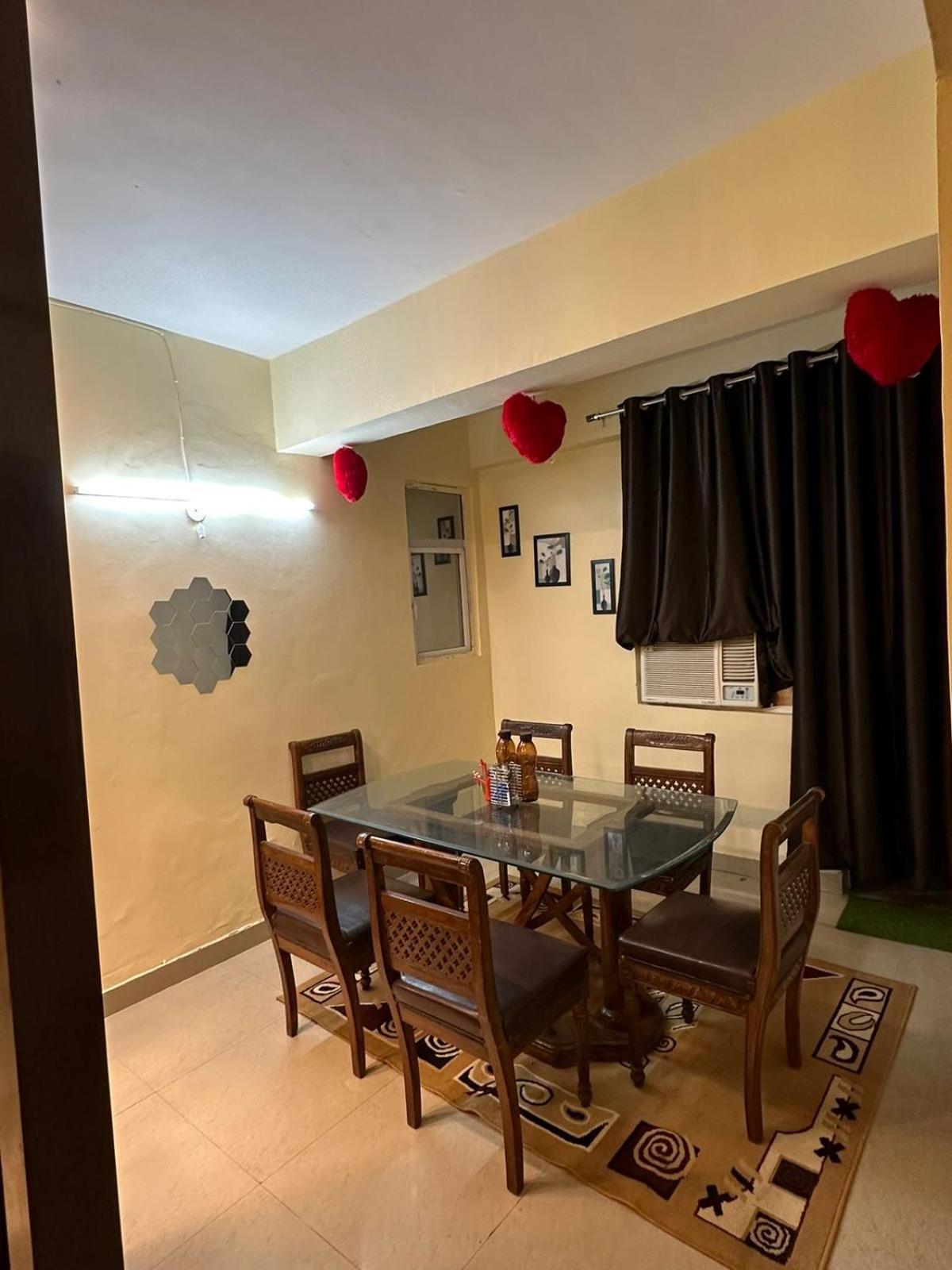 Royal Ambience Apartment Газиабад Екстериор снимка